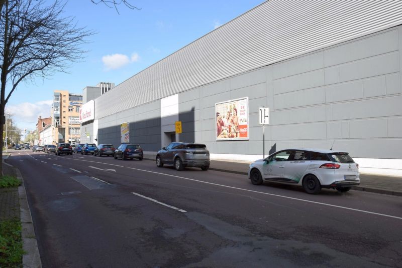 Lübecker Str. 122 /Kaufland/Zufahrt/Sicht Mittagstr (rts)