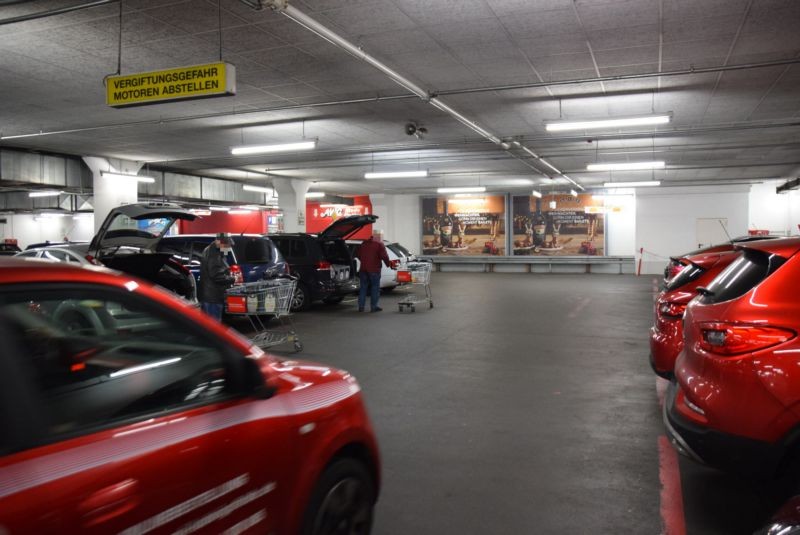 Potsdamer Str. 51 /Kaufland/P1/rts vom Eingang