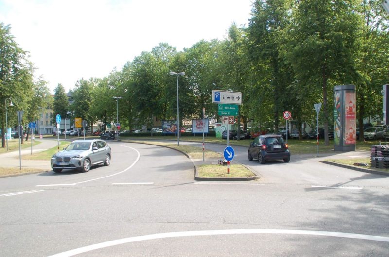 Döbeleplatz/beim Kreisel (Säule -drehend)