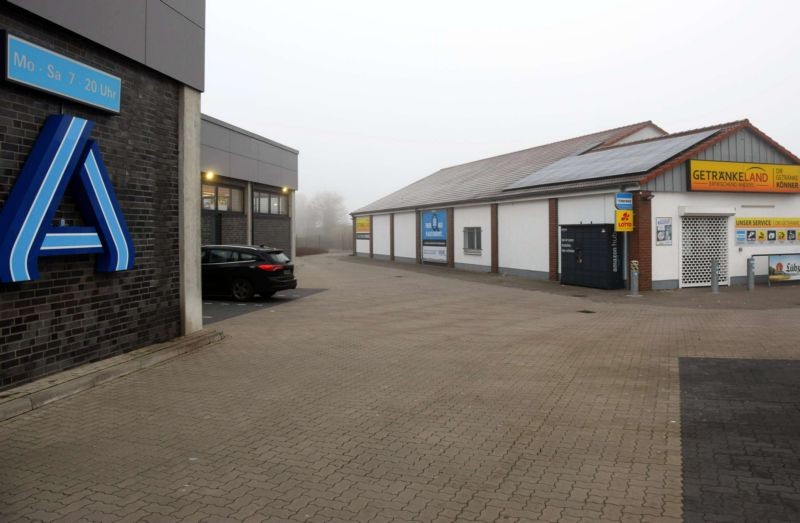 Wölzower Weg 6a /Getränkeland + Aldi/neb. Eingang