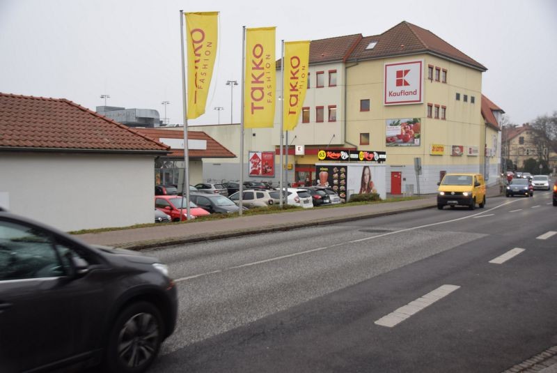 Schönfließer Str. 66 /Kaufland/neb. Eingang/rts (Sicht B 96)