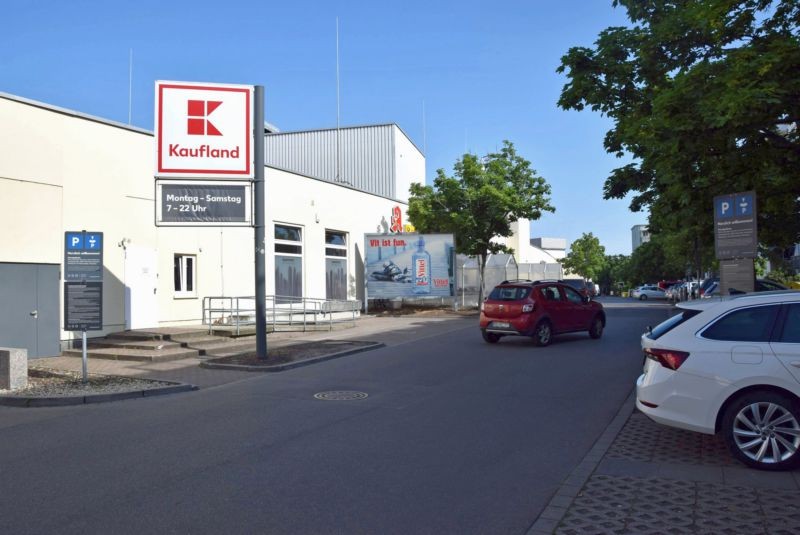 Bismarckstr. 42 /Kaufland/lks vom Eingang (quer)