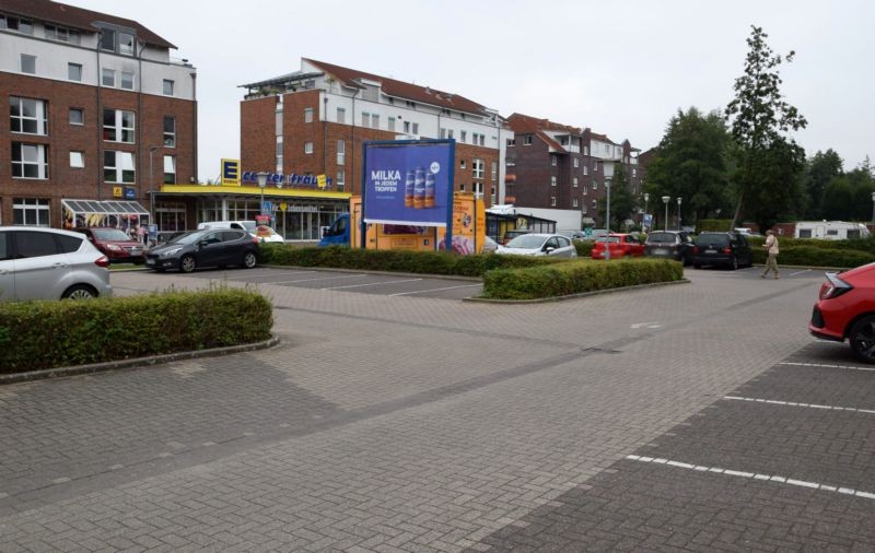 Fritz-Lau-Platz 3/E-center Frauen/geg. Eingang (Sicht Ausf)