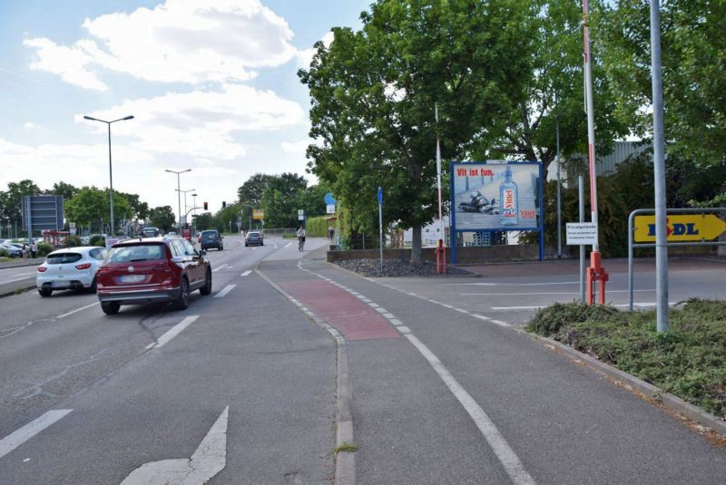 Mannheimer Str. 86 /Lidl/Einfahrt (quer zur Str)