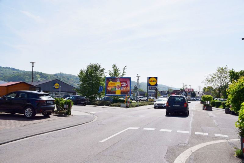 Berliner Str. 5a /Lidl/Zufahrt Rewe (quer zur Str)