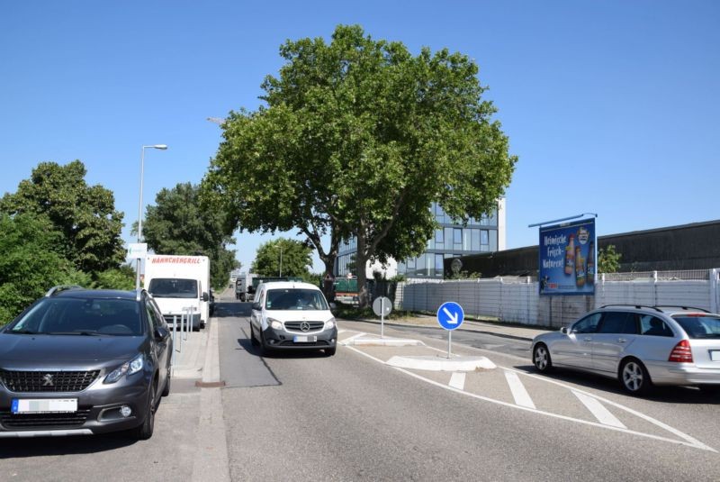 Floßwörthstr/Pfingstweidstr. 16/Zufahrt Metro (lks)