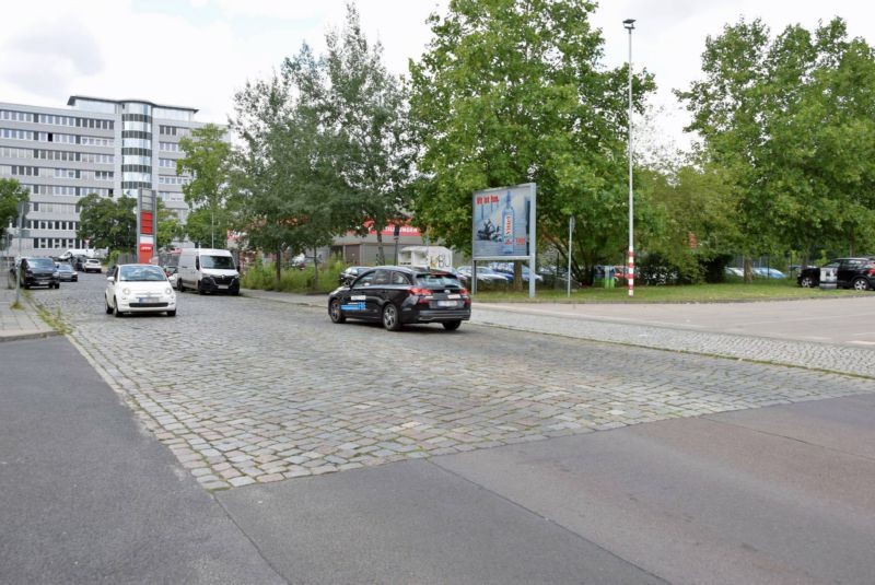 Storkower Str. 139 /Kaufland (Einfahrt)