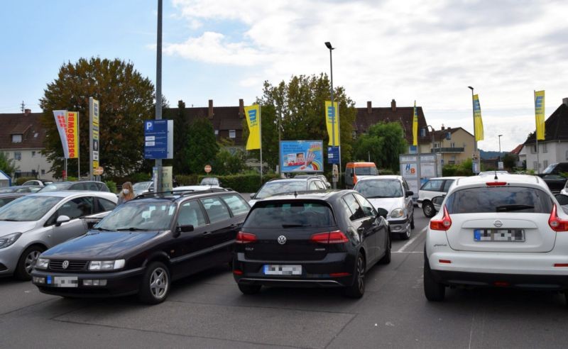 St.-Ilgener-Str. 60a /Edeka/geg. Eingang/Sicht Eingang