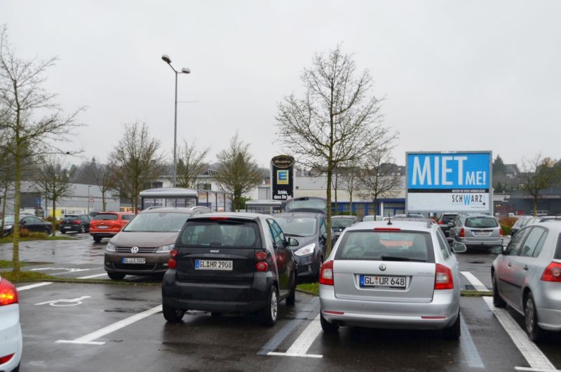 Hans-Böckler-Str. 1-3 /Edeka/geg. Eingang (Sicht Markt)