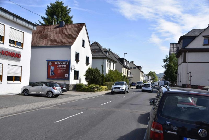 Neuer Weg 33 (quer am Giebel)