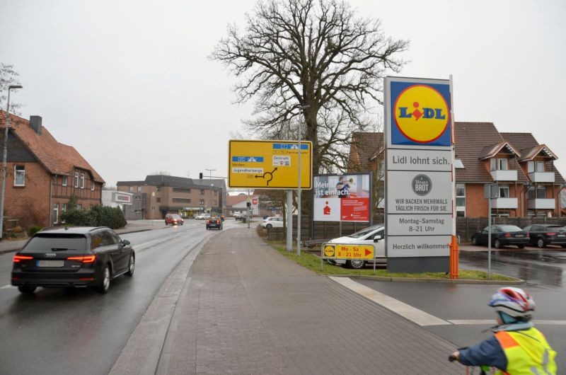 Brauerstr. 3 /Lidl/Einfahrt (quer zur B 440)