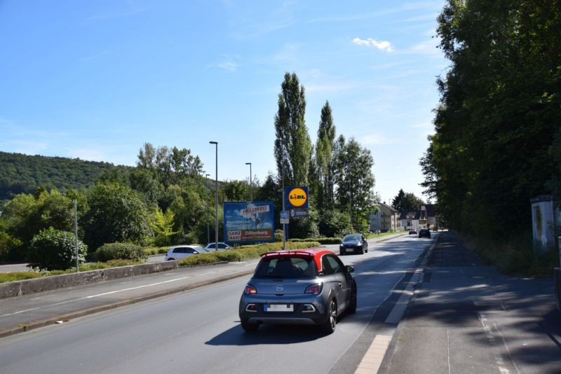 Burger Landstr. 62 /Lidl/neb. Einfahrt (quer zur Str)