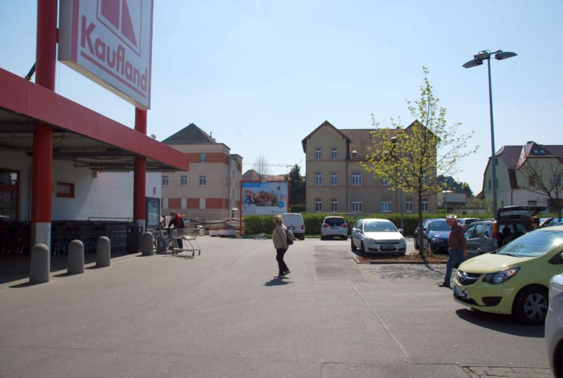 Portitzer Str. 34 /Kaufland/neb. Eingang/rts/Sicht Eingang