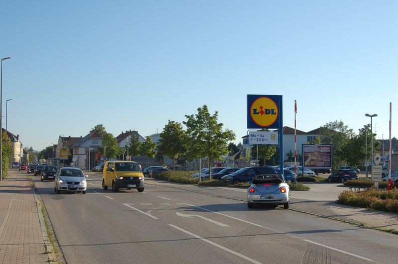 Freisinger Str. 3 /Lidl/geg Eing/Si Markt (quer z. B 301)