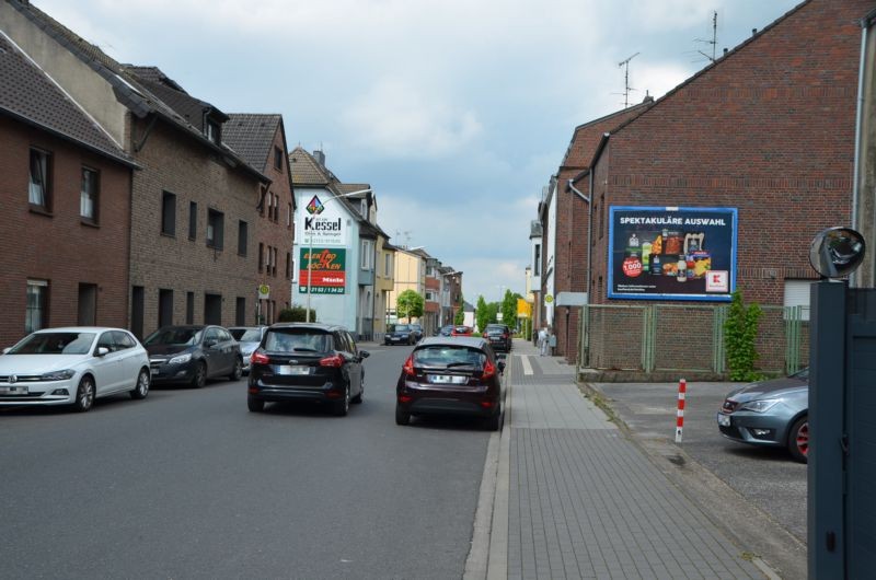 Niedieckstr. 104 (quer am Giebel)