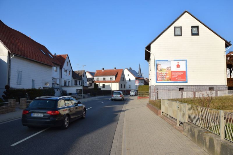 Hindenburgstr. 53/B 454/Zufahrt Edeka (quer am Giebel)