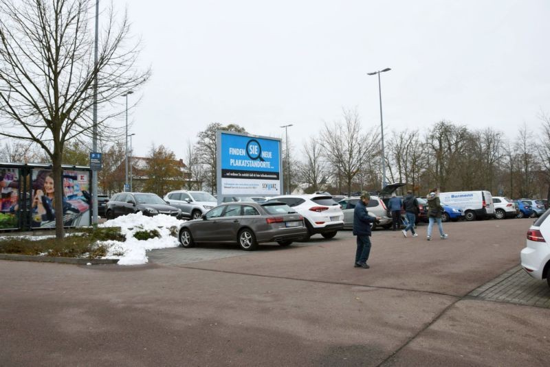 Schützenplatz 2 /Kaufland/nh. Einfahrt/Sicht Eingang