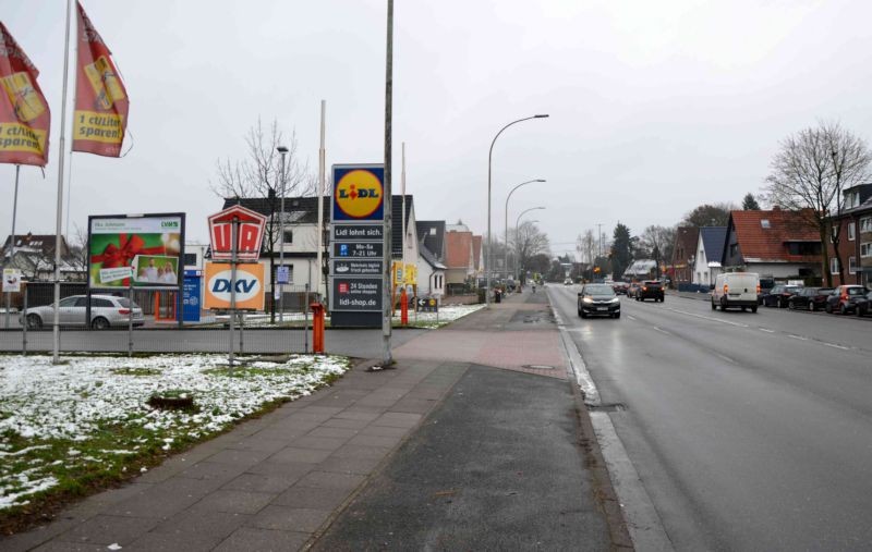 Altonaer Chaussee 14 /Lidl/Einfahrt (Sicht Tkst)