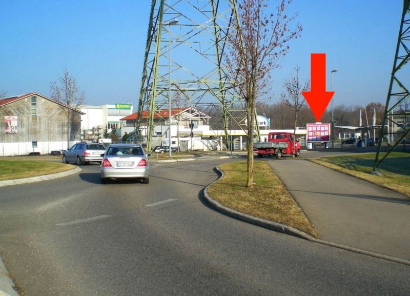 Gutenbergstr/bei Waschpark/Sicht Kreisverkehr