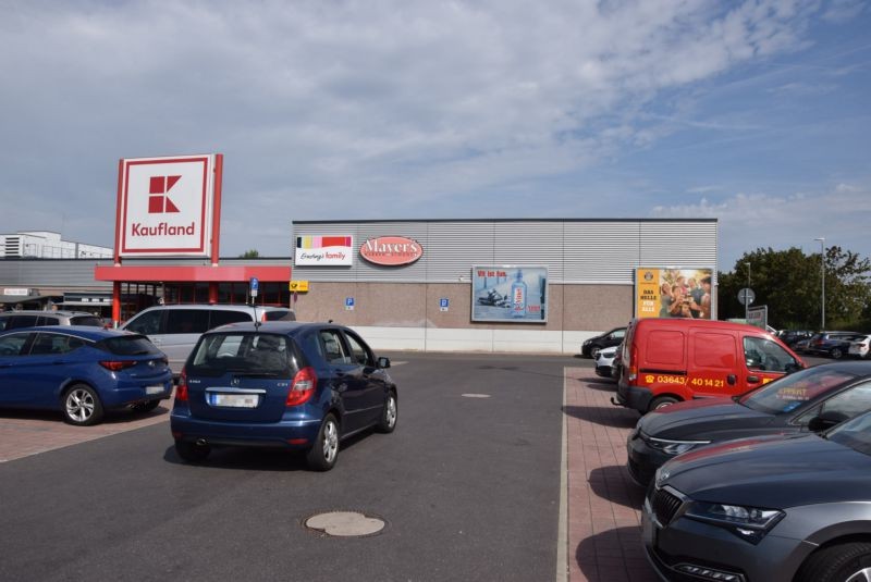 Humboldtstr. 90 /Kaufland/rts vom Eingang/lks (Wand)