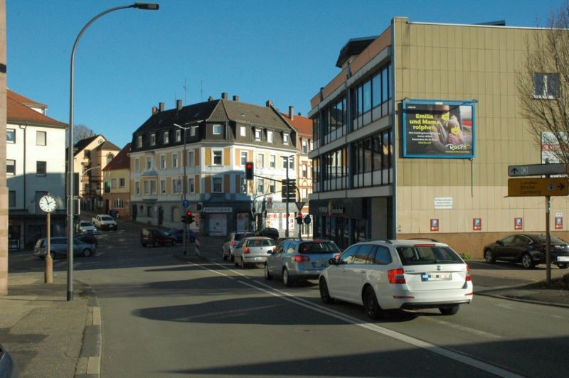 Kaiserstr/Ecke Landauer Str (quer am Giebel)