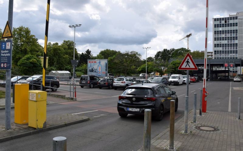 Storkower Str. 139 /Kaufland/nh.Zuf Syringenplatz-Si Einf