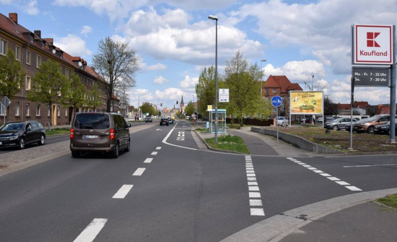 Bismarckstr. 39 /Kaufland (quer zur B 100)