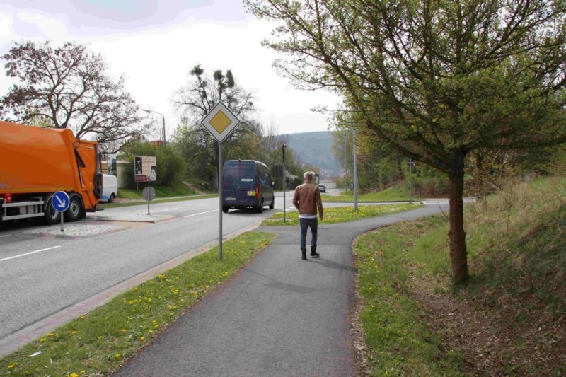 Richteberg/nh. Nr. 30/Autobahnzubringer (rts)