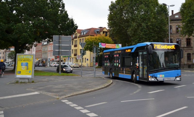 Groner-Tor-Str/B3+B27/Berliner Str (Sicht Berliner Str)