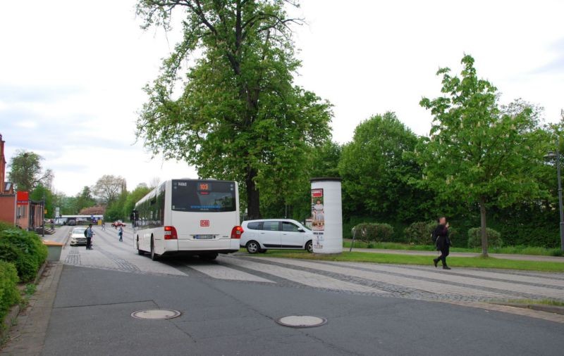 Bahnhofsvorplatz