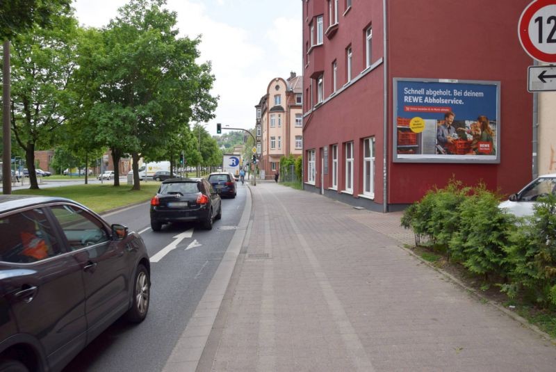 Mühlhäuser Str. 25 (quer am Giebel)