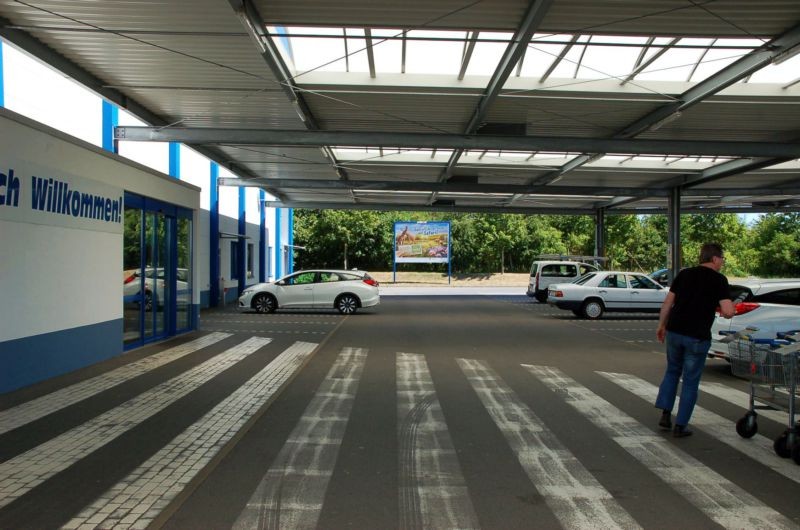 Oudenaarder Str. 7 /Edeka C+C/rts vom Eingang (freistehend)