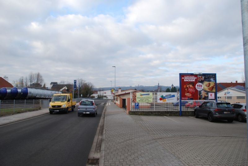 Obersülzer Str/geg. Nr. 24/Tkst/Zufahrt Lidl (quer)
