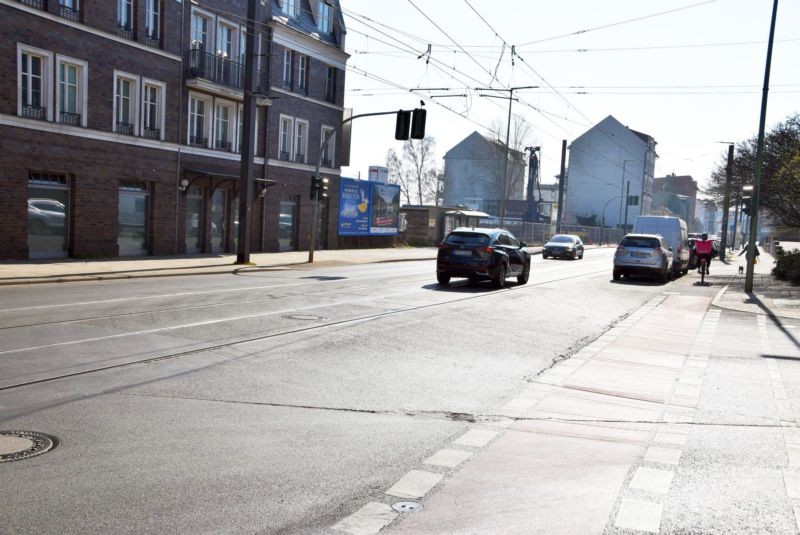 Grünauer Str. 41/geg. Glienicker Str (neb. Bus-Hts)