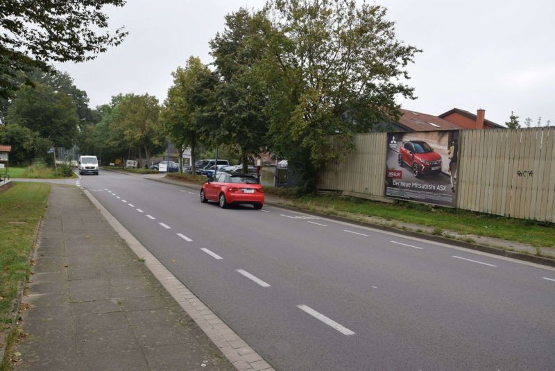 Rödinghauser Str. 107/Zufahrt Nah & Gut (linke GF)