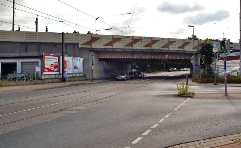 Hildesheimer Str. 239/geg. Am Kamp/geg. Nahkauf