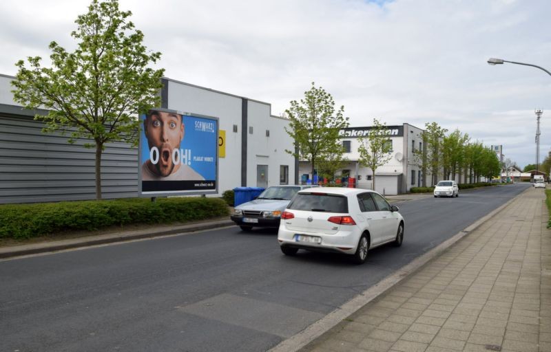 Bahnhofstr. 13 /E-center/neb. Einf Getränkemarkt (rts)