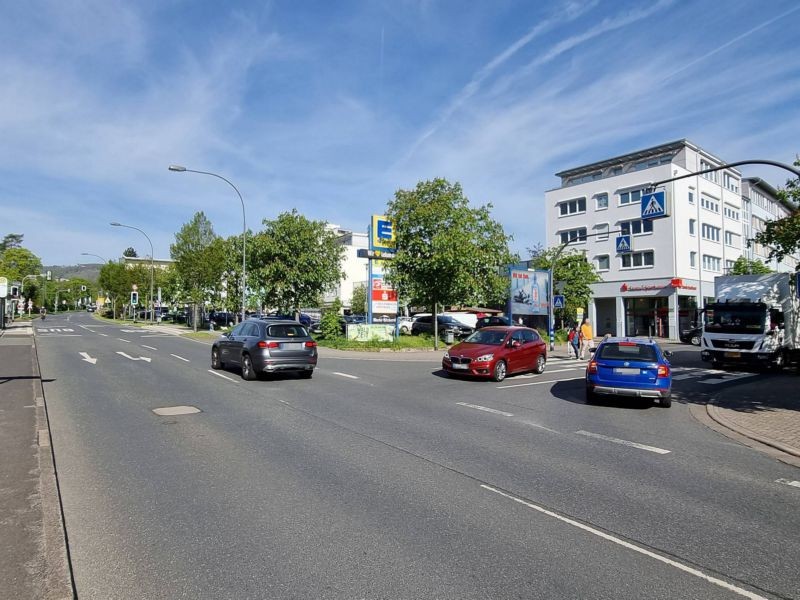 Camp-King-Allee 2 /Edeka/Einfahrt (Sicht Str)