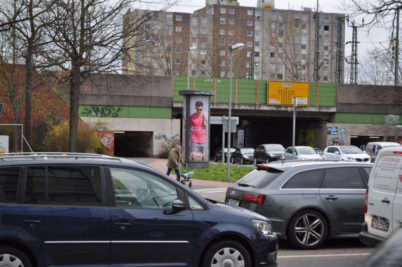 Bahnhofsallee/Groner Landstr/B 3  (Säule -drehend)