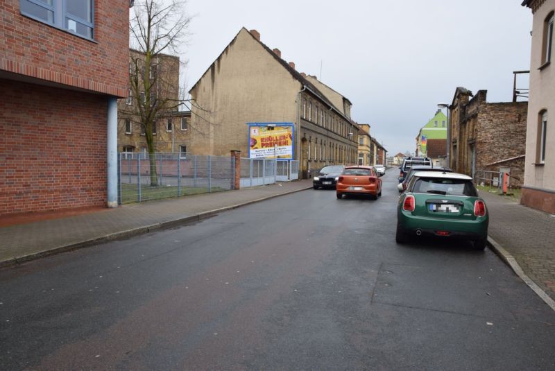 Röhrenstr. 37/Zufahrt Kaufland/quer  (Bitterfeld)