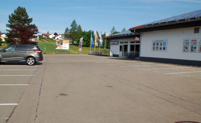 Am Genkinger Weg 3/1/Getränke Maier/geg. Eing (Sicht Eing)