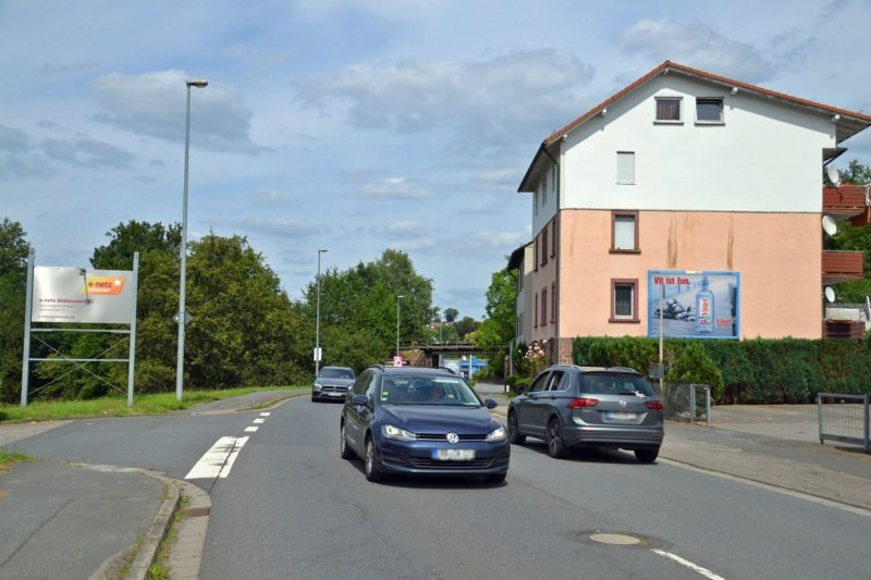 Neckarstr. 66/B 45 (quer am Giebel)