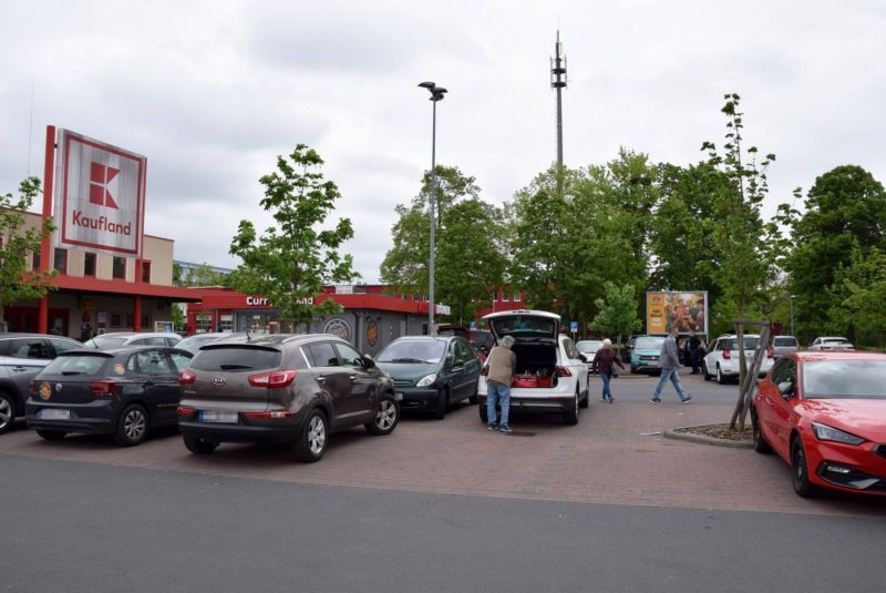 Potsdamer Str. 8 /Kaufland/geg. Eingang