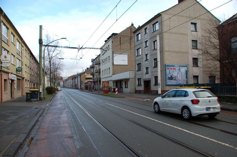 Friedrich-Ebert-Str. 230/nh. Lidl (quer am Giebel)