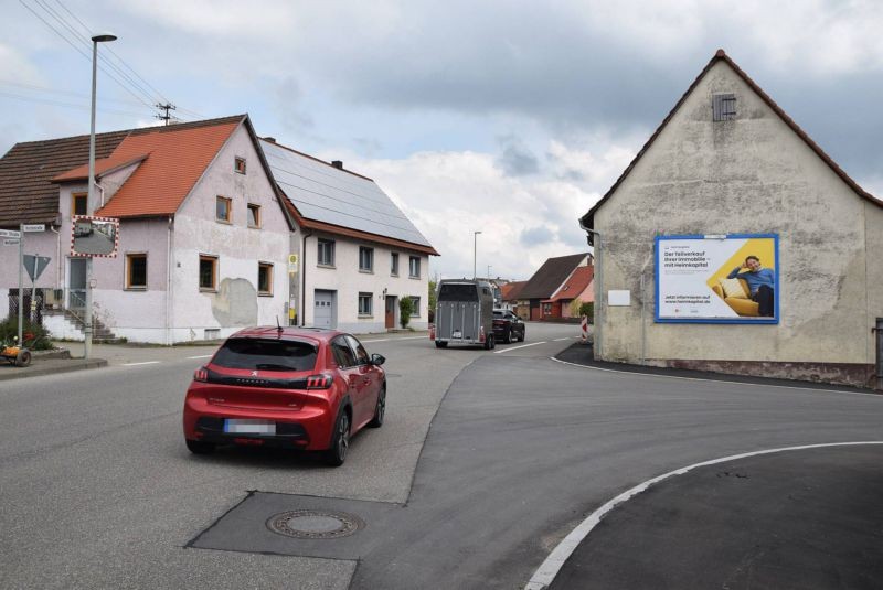 Kirchstr/Ecke Zwiefalterstr/quer zur B 312  (Huldstetten)