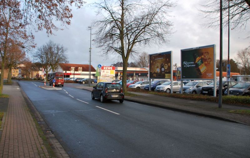 Ahlener Str. 132 /Rewe/rts von Einfahrt (Sicht Str)