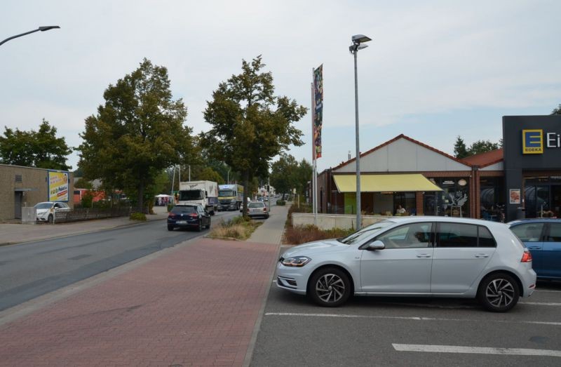 Gifhorner Str. 16/geg. Edeka/Einfahrt/rts