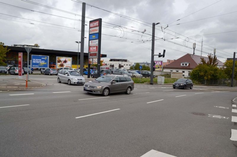 Römerstr. 120 /Rewe/geg. Eingang/Sicht Str