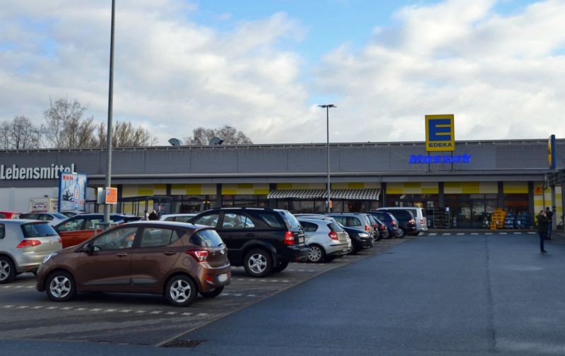 Josef-Fösel-Str. 3 /Edeka/geg. Eing/Sicht Lidl (rts)