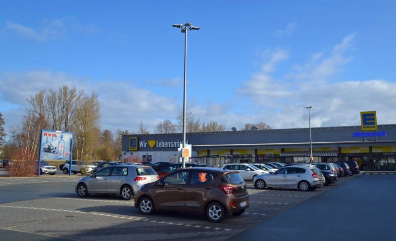 Josef-Fösel-Str. 3 /Edeka/geg. Eing/Sicht Lidl (lks)